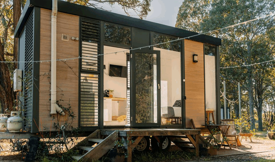  located in Central Pokolbin, the heart of the Hunter Valley vineyards just 2 hours drive from Sydney.